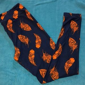 NWOT LLR LuLaRoe TC Tall & Curvy leggings